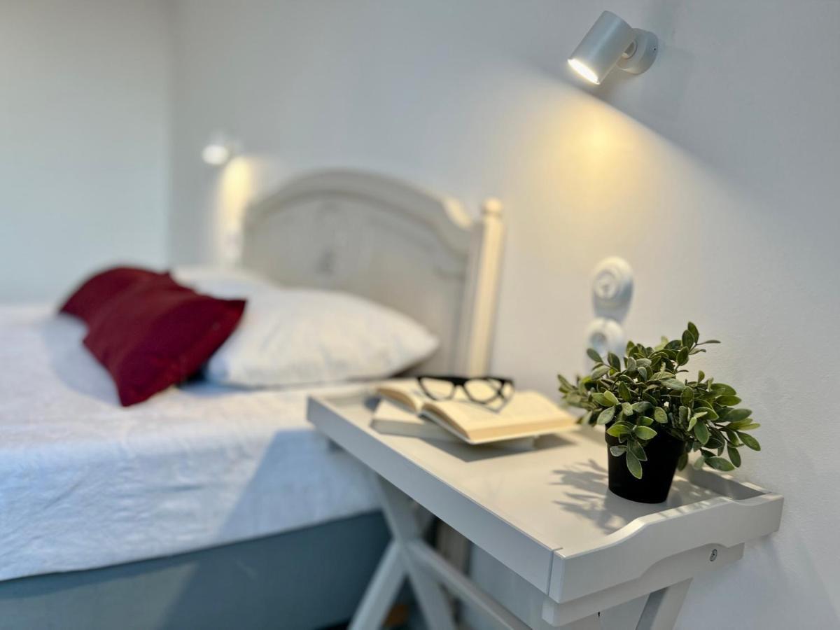 Pod Roza Bed & Breakfast Леба Екстериор снимка