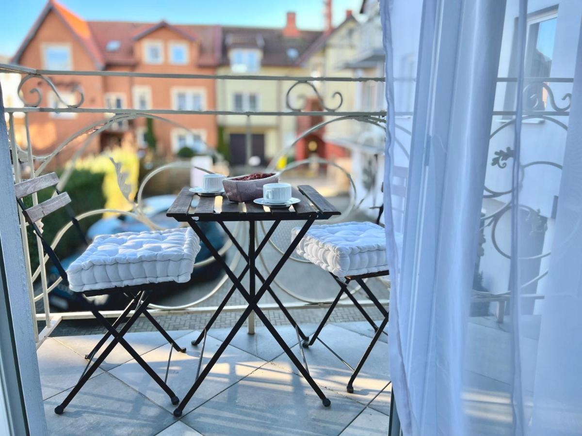 Pod Roza Bed & Breakfast Леба Екстериор снимка