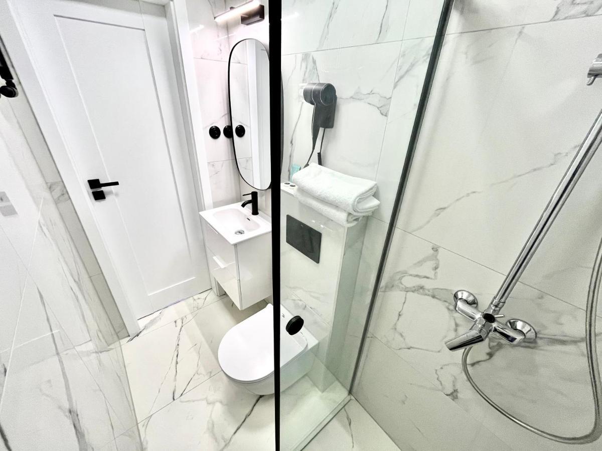 Pod Roza Bed & Breakfast Леба Екстериор снимка
