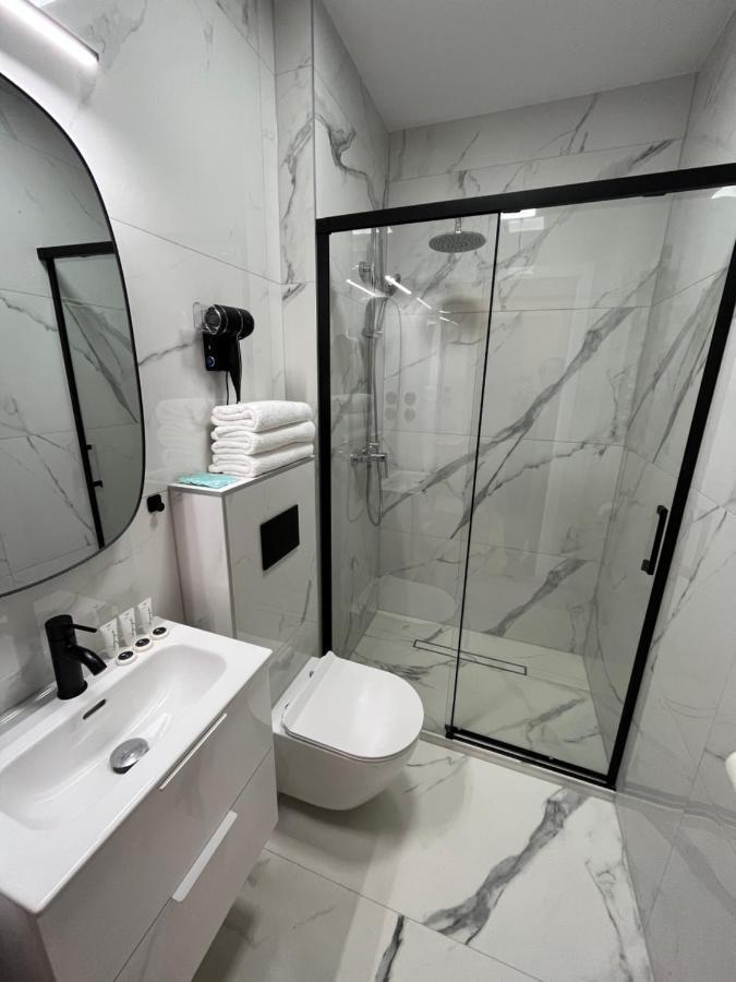 Pod Roza Bed & Breakfast Леба Екстериор снимка