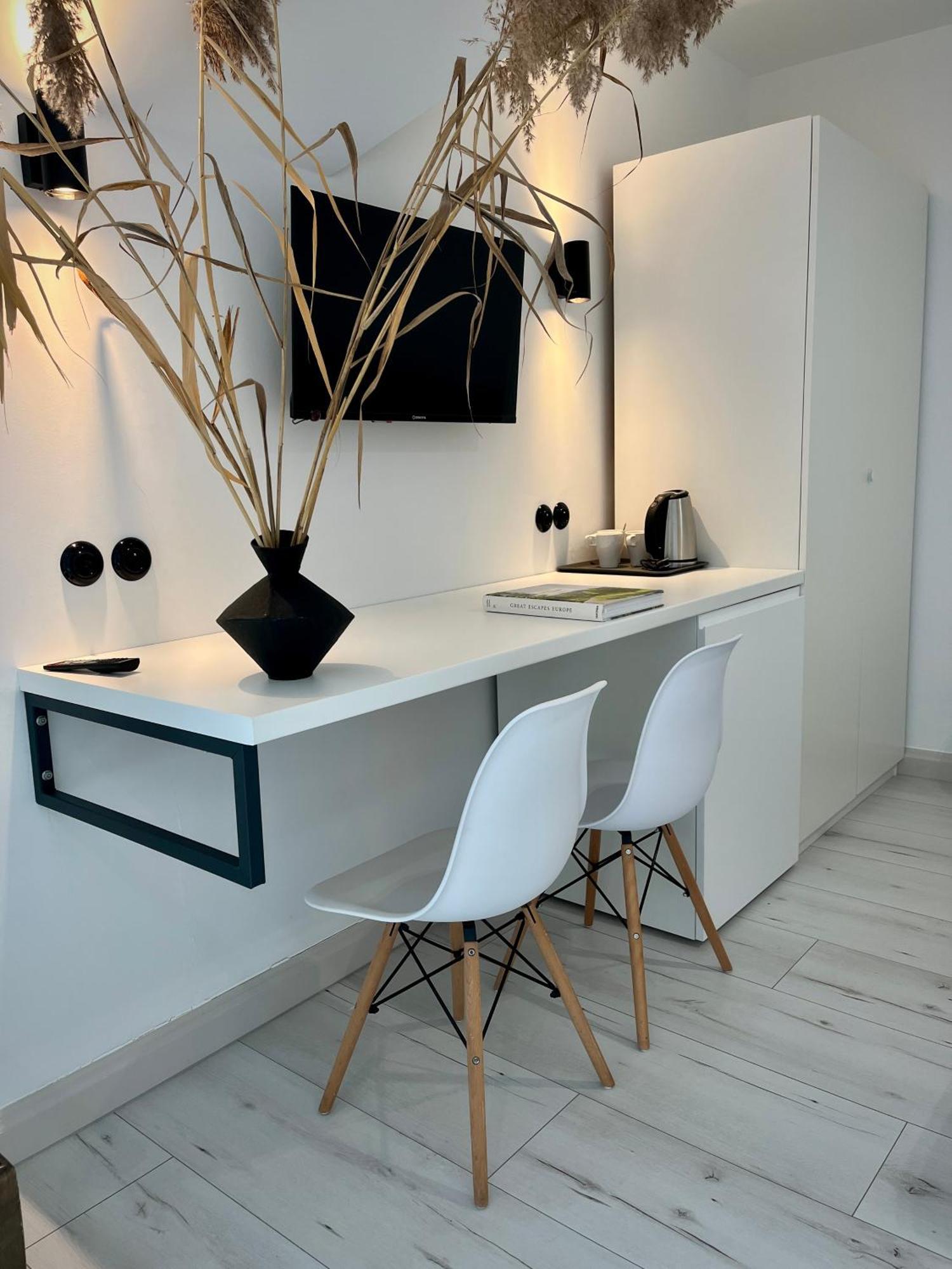 Pod Roza Bed & Breakfast Леба Екстериор снимка
